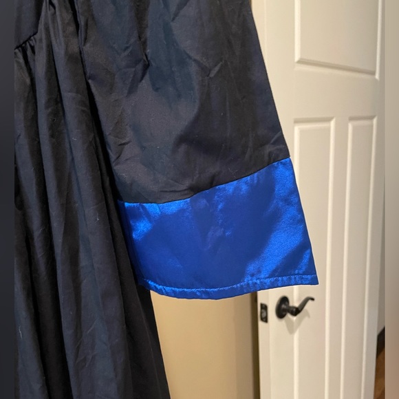 Black and blue long sleeved dress with button detail and front zipper closure. - Picture 4 of 6